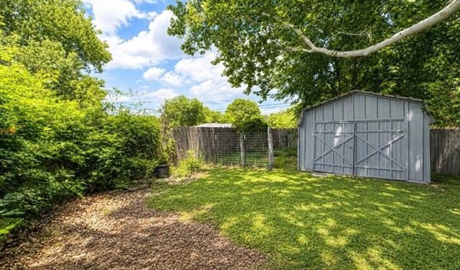 824 Virginia Ln, Ardmore, OK 73401 - 5 Beds, 2 Bath
