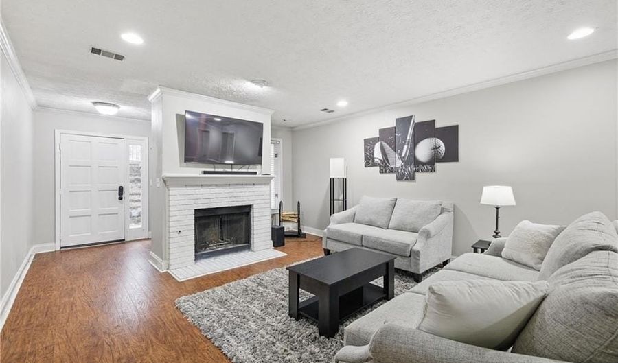 13 Normandy Ct NE, Atlanta, GA 30324 - 3 Beds, 2 Bath