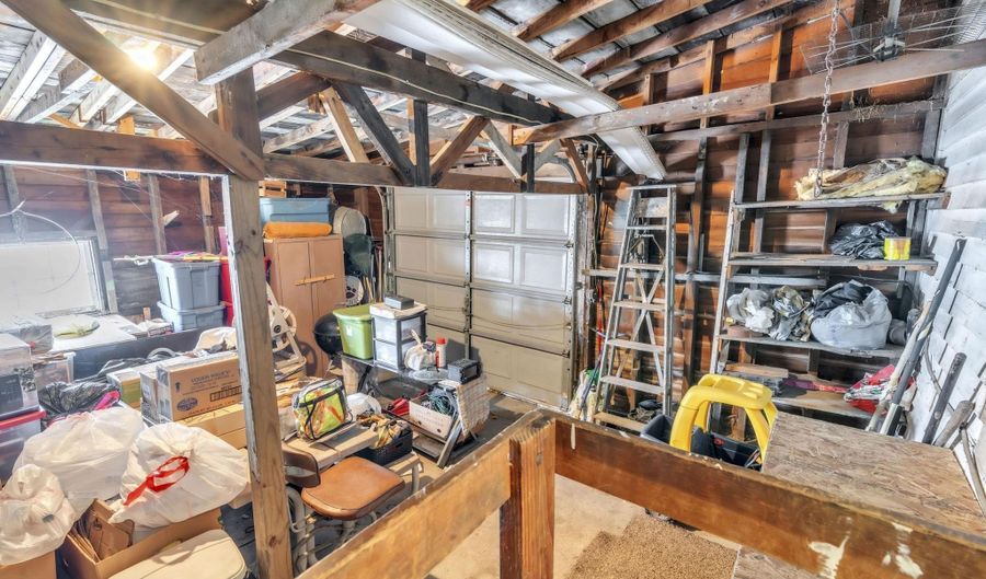 215 N York St, Albion, IN 46701 - 4 Beds, 3 Bath