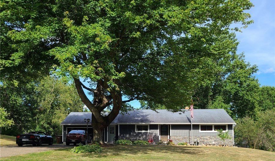 5947 Dailey Rd, Akron, OH 44319 - 4 Beds, 2 Bath