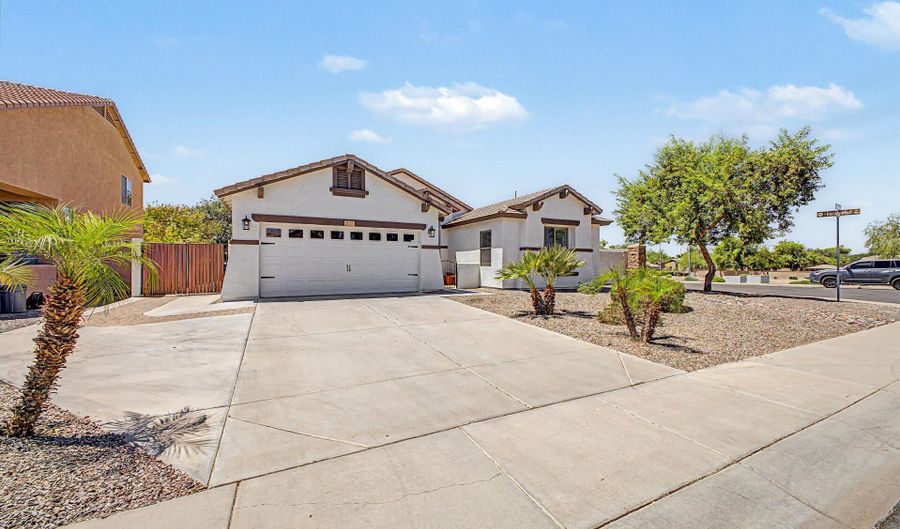 2021 E INDIGO Dr, Chandler, AZ 85286 - 4 Beds, 2 Bath