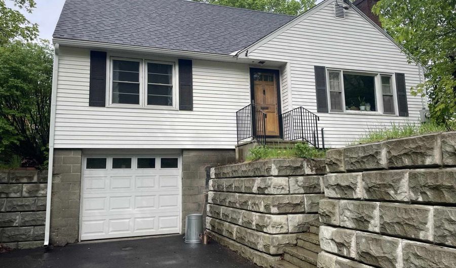 11 Maple St, Brattleboro, VT 05350 - 4 Beds, 2 Bath