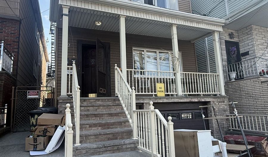 82 W 22ND St 1, Bayonne, NJ 07002 - 3 Beds, 1 Bath