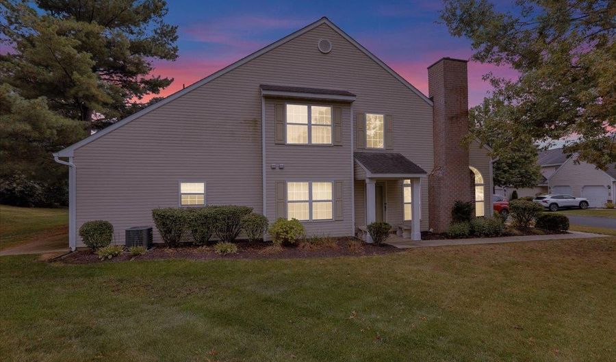 137 HICKORY Ln, Reading, PA 19610 - 3 Beds, 3 Bath