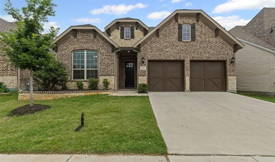 14824 Belclaire Ave, Aledo, TX 76008 - 5 Beds, 3 Bath