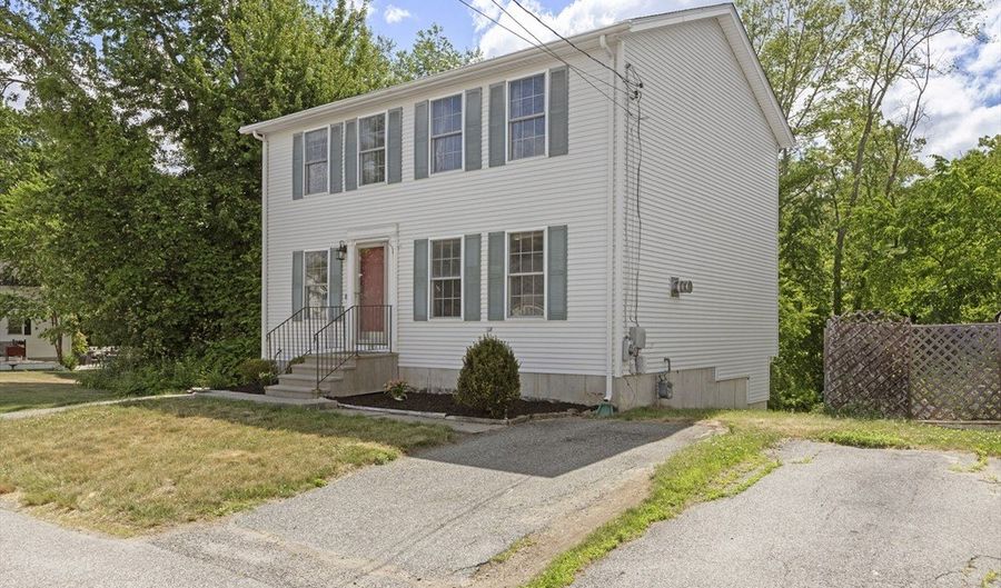 210 Morris St, Cumberland, RI 02864 - 3 Beds, 2 Bath
