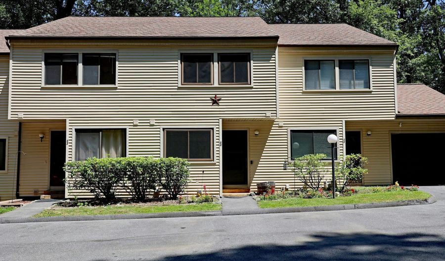 54 Idlewood 54, Bethel, CT 06801 - 2 Beds, 2 Bath