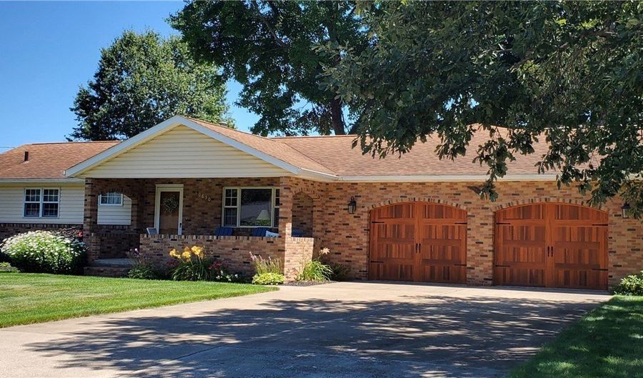 10830 Wilma Ave NE, Alliance, OH 44601 - 3 Beds, 2 Bath