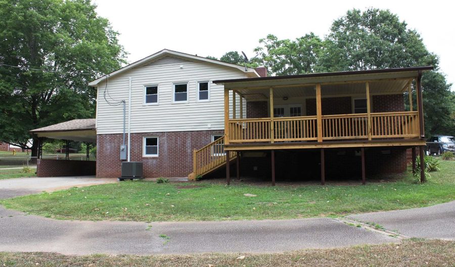 190 Clearview Hts, Boiling Springs, SC 29316 - 3 Beds, 3 Bath