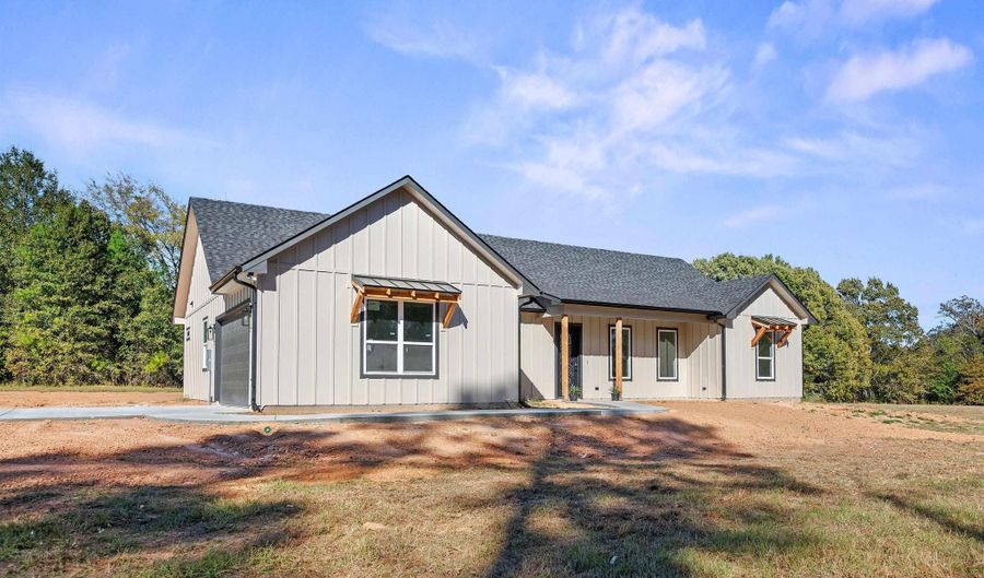 1370 County Road 1660, Alba, TX 75410 - 3 Beds, 2 Bath