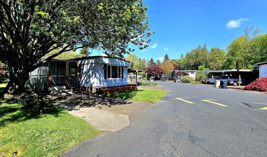 1905 WAVERLY Dr 17, Albany, OR 97322 - 2 Beds, 1 Bath