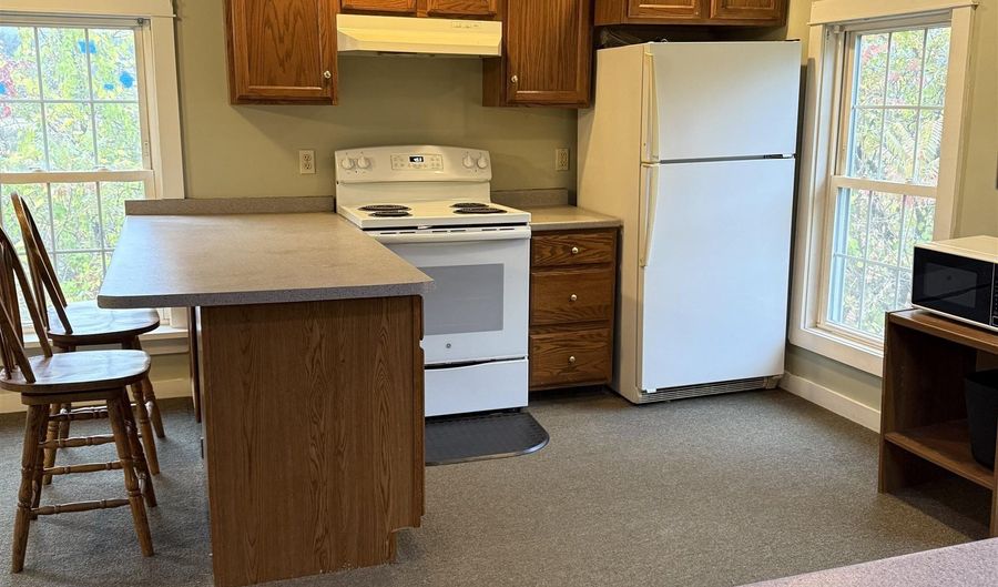 586 Bellows Falls Rd, Charlestown, NH 03603 - 2 Beds, 1 Bath