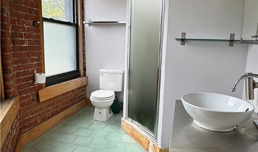 2030 S 18th St, Airville, PA 15203 - 1 Beds, 2 Bath