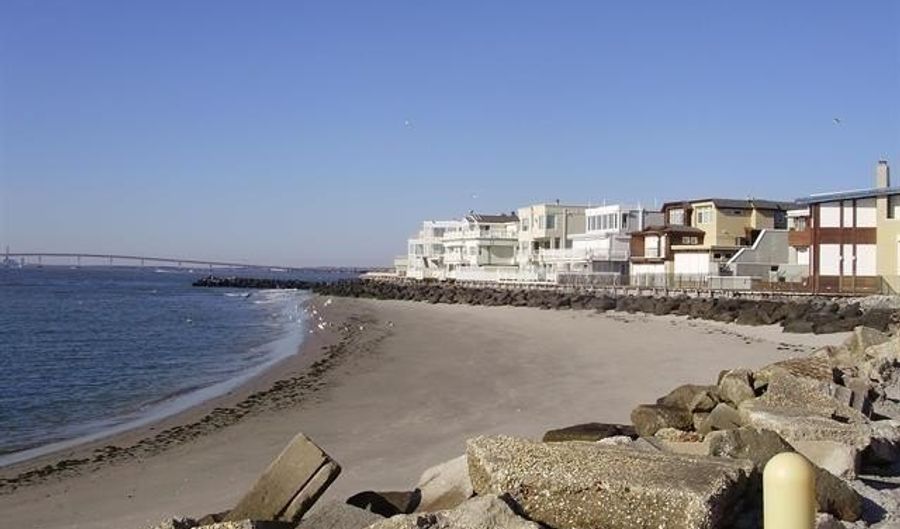 101 S Raleigh Ave, Atlantic City, NJ 08401 - 3 Beds, 3 Bath