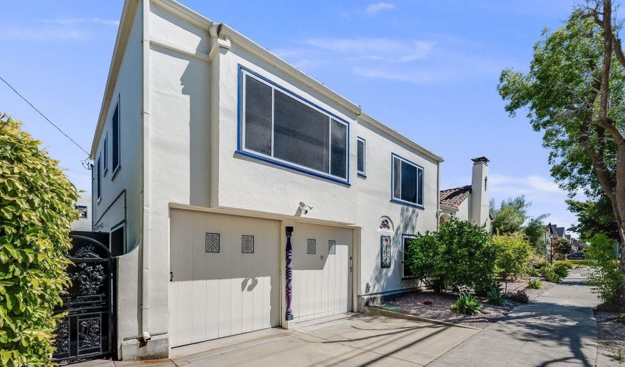 1800 Versailles Ave, Alameda, CA 94501 - 4 Beds, 2 Bath