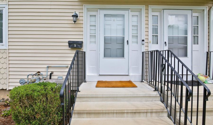 75 Cos Cob Ave 9, Cos Cob, CT 06807 - 2 Beds, 2 Bath