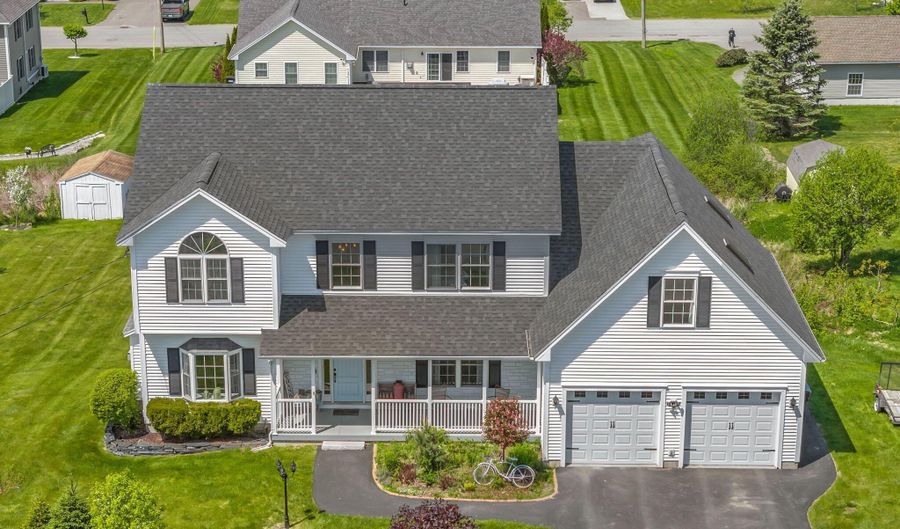 40 Hillview Dr, Bangor, ME 04401 - 4 Beds, 4 Bath