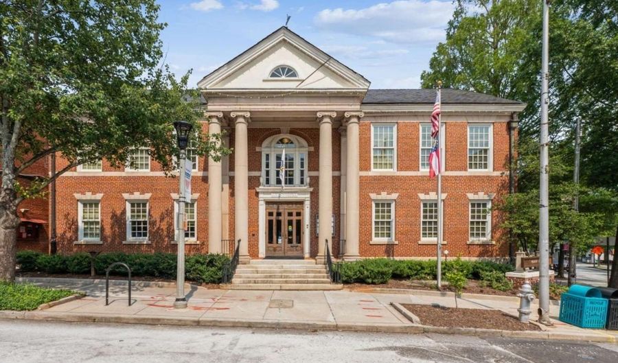 101 Swanton Hl, Decatur, GA 30030 - 3 Beds, 3 Bath