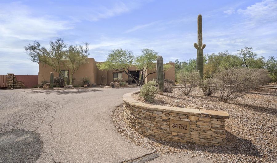 34752 N 49TH St, Cave Creek, AZ 85331 - 3 Beds, 3 Bath