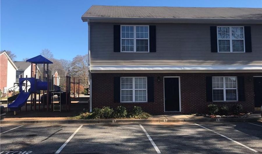 67 Point Place Dr, Cartersville, GA 30120 - 2 Beds, 3 Bath