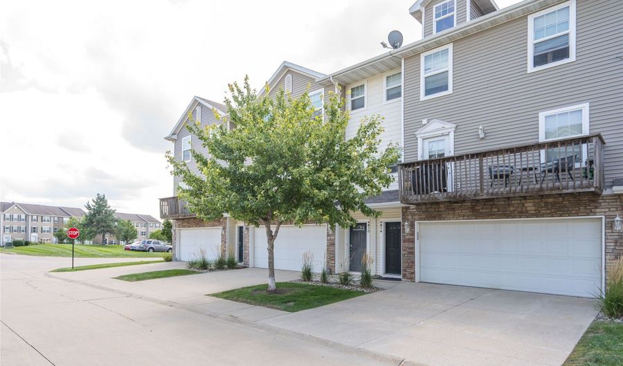 4814 NE Grove Ln, Ankeny, IA 50021 - 2 Beds, 3 Bath