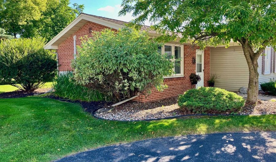 937 S WEST Ct UNIT A, Appleton, WI 54915 - 2 Beds, 1 Bath