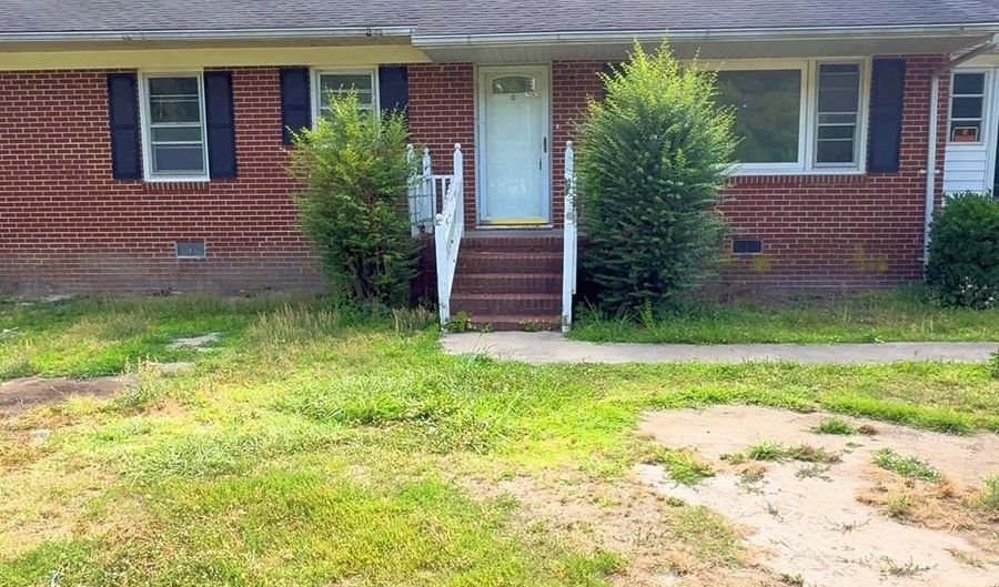 810 S Commerce St, Aulander, NC 27805 - 3 Beds, 1 Bath