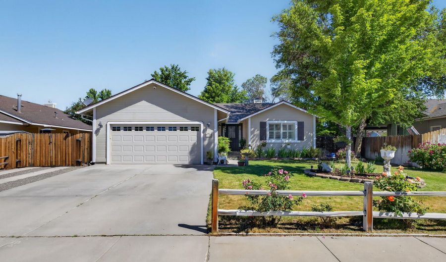 1492 Mary Jo Dr, Gardnerville, NV 89460 - 3 Beds, 2 Bath