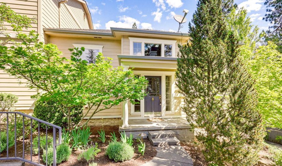 461 Holly St, Ashland, OR 97520 - 3 Beds, 3 Bath
