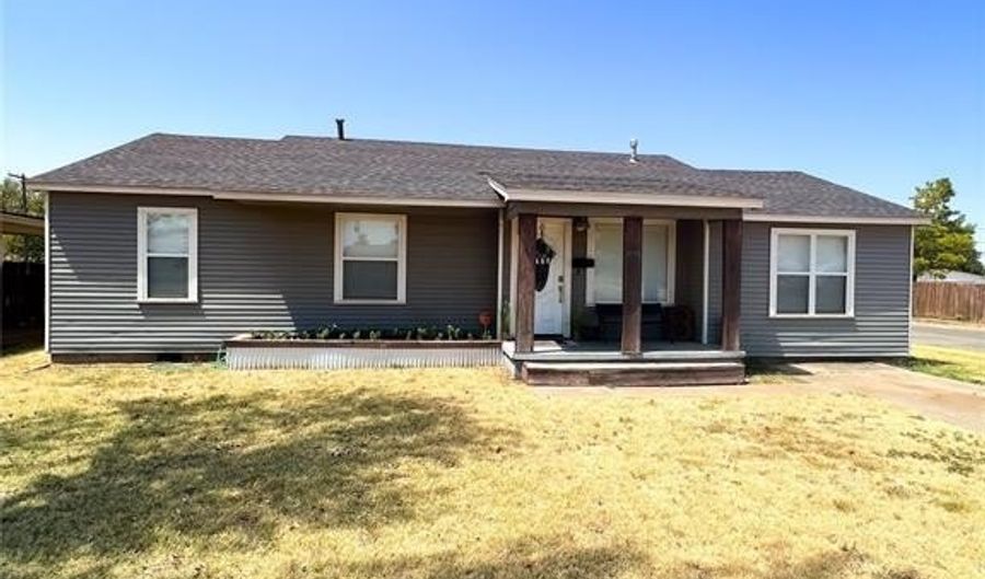 1731 N Crain Dr, Altus, OK 73521 - 3 Beds, 1 Bath