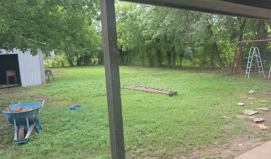 716 N Cummings Dr, Alvarado, TX 76009 - 3 Beds, 1 Bath