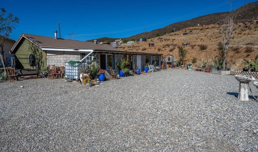 9555 Hierba Road 1/2, Agua Dulce, CA 91390 - 2 Beds, 2 Bath