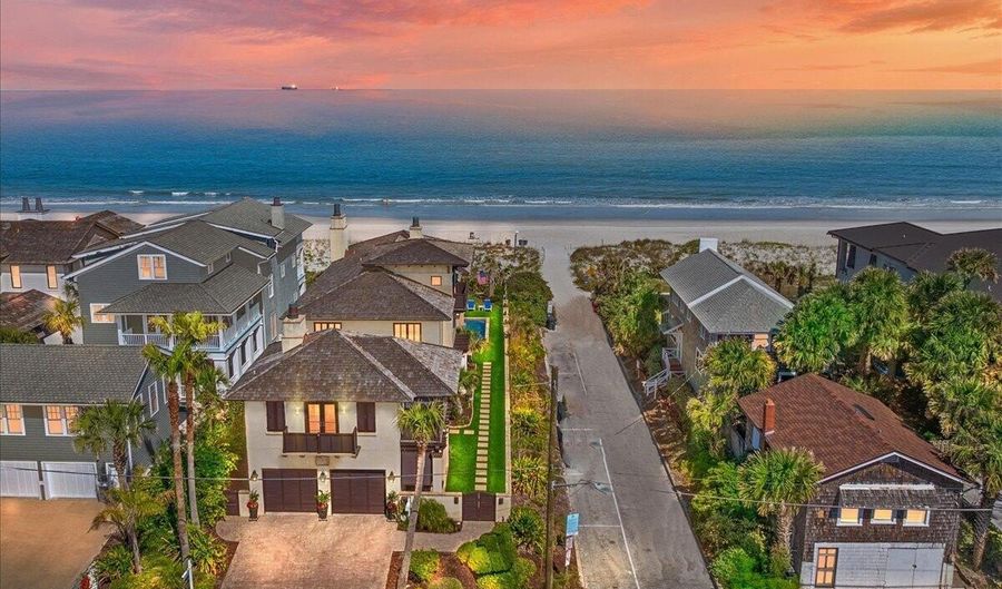 1515 BEACH Ave, Atlantic Beach, FL 32233 - 6 Beds, 5 Bath