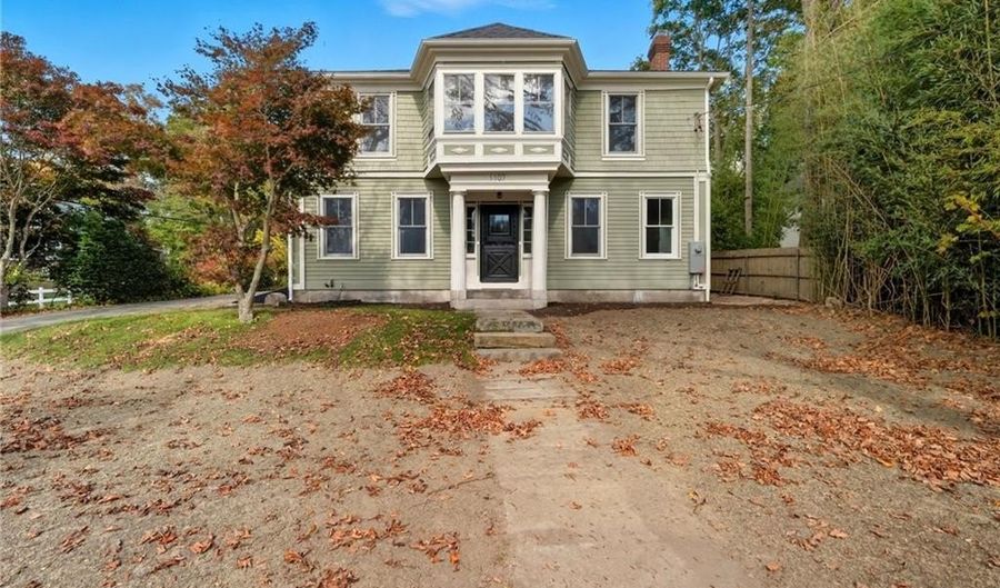 1107 Main St, Coventry, RI 02816 - 4 Beds, 2 Bath