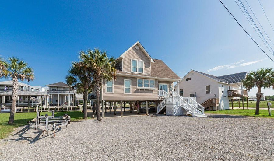 11057 Idaho St, Bay St. Louis, MS 39520 - 3 Beds, 3 Bath