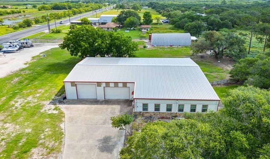 2570 County Road 2028, Aransas Pass, TX 78336 - 5 Beds, 3 Bath