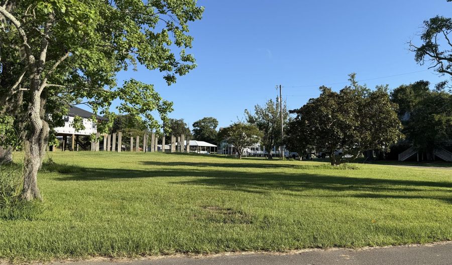 10058 E Shorecrest Rd, Biloxi, MS 39532 - 0 Beds, 0 Bath