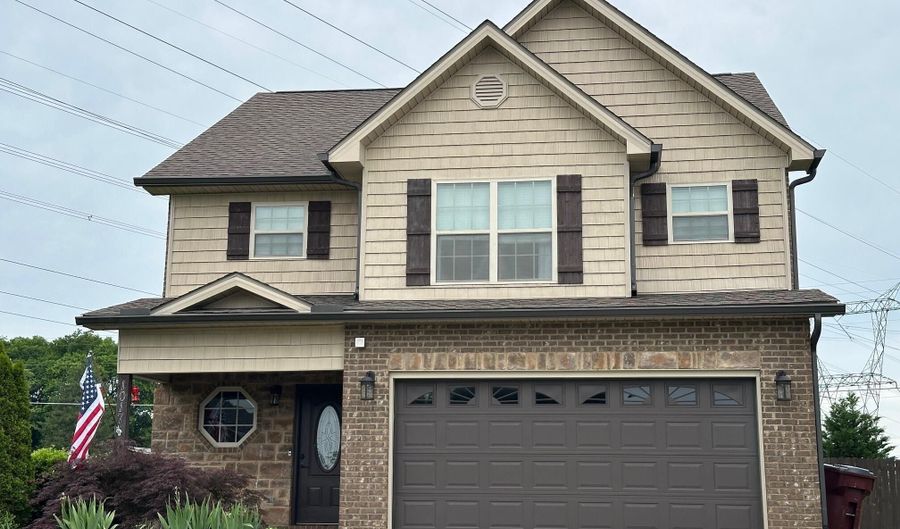1017 Brighton Dr, Alcoa, TN 37701 - 3 Beds, 3 Bath