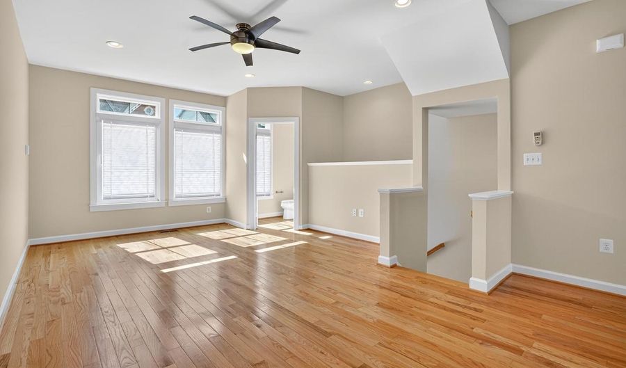 44692 COLLINGDALE Ter, Ashburn, VA 20147 - 4 Beds, 4 Bath