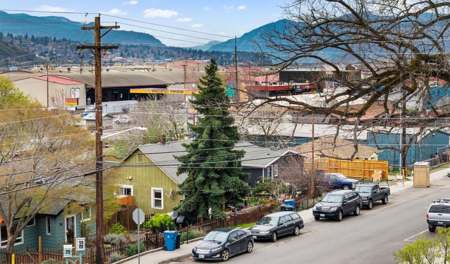 E HUMBOLDT St, Bingen, WA 98605 - 0 Beds, 0 Bath