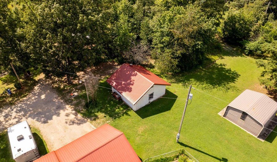 749 State Highway Hh, Alton, MO 65606 - 4 Beds, 2 Bath
