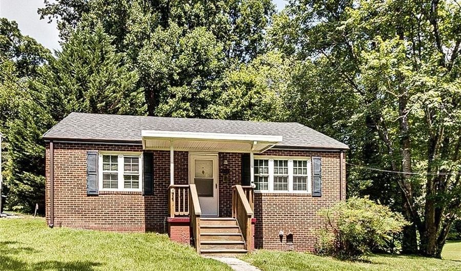 310 S High St, Asheboro, NC 27203 - 2 Beds, 1 Bath