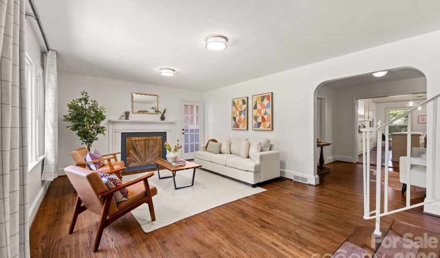 2220 Arnold Dr, Charlotte, NC 28205 - 4 Beds, 2 Bath