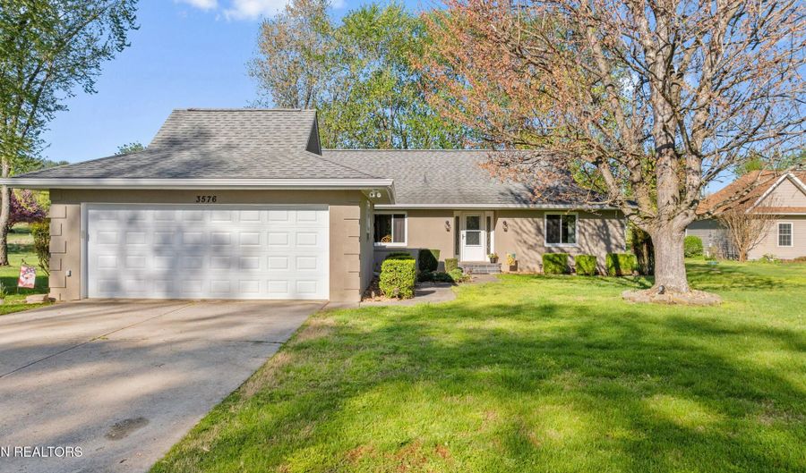 3576 E Atherton Ln, Baneberry, TN 37890 - 4 Beds, 3 Bath