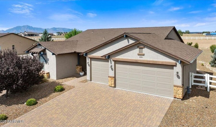 220 Mackenzie Rose Dr, Chino Valley, AZ 86323 - 3 Beds, 2 Bath