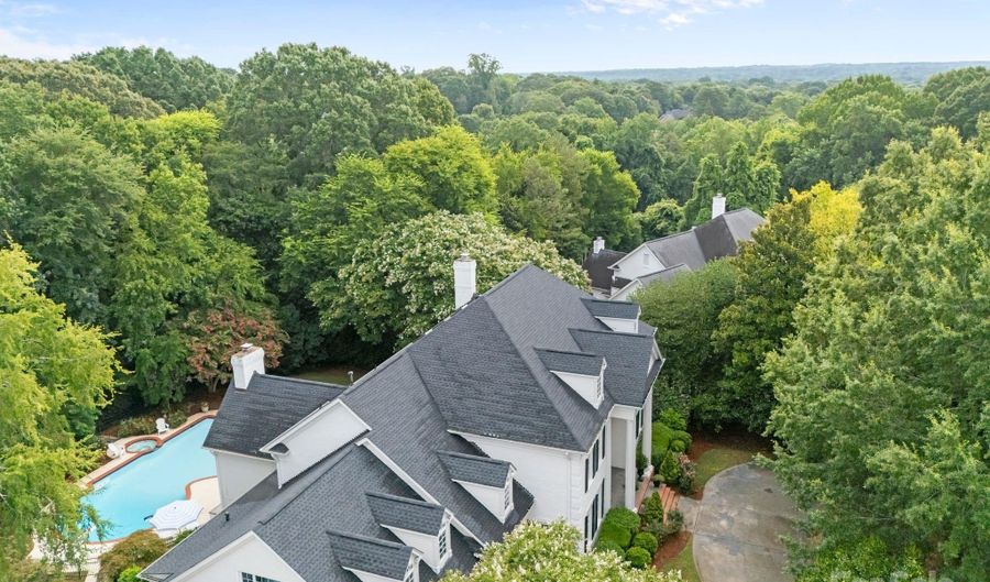 3605 Hampton Manor Dr, Charlotte, NC 28226 - 5 Beds, 6 Bath