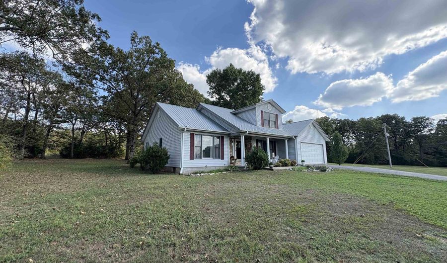 280 AR Hwy 56, Ash Flat, AR 72513 - 3 Beds, 3 Bath