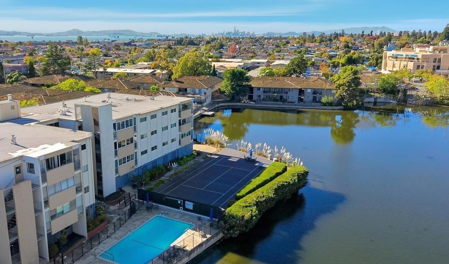 2137 Otis Dr 322, Alameda, CA 94501 - 2 Beds, 2 Bath