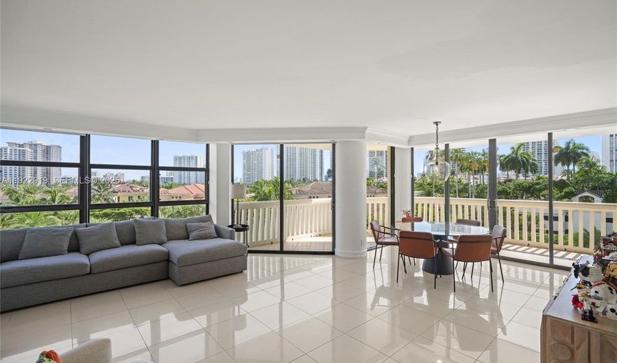 1000 W Island Blvd 504, Aventura, FL 33160 - 3 Beds, 3 Bath