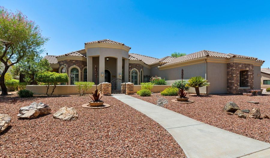 10327 W IRONWOOD Dr, Casa Grande, AZ 85194 - 4 Beds, 3 Bath
